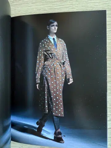 드리스반노튼 WOMEN 16-17AW 가을/겨울 컬렉션 룩북