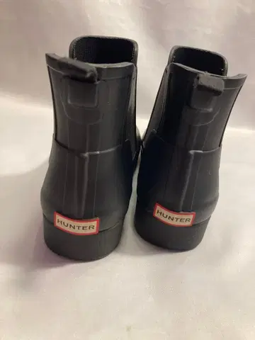 HUNTER 블랙 첼시 부츠