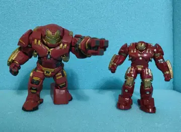 헐크버스터 피규어 2체