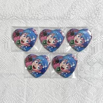 1695: 마계학원 C106 하트 캔뱃지 이루마