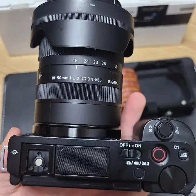소니 zv-e10 + 시그마 18-50 F2.8