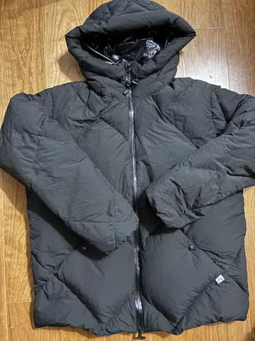 미사용 CMF OUTDOOR GARMENT COMFY 다운 자켓 XL