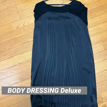 BODY DRESSING DELUXE 슬리브리스 플리츠 원피스 38