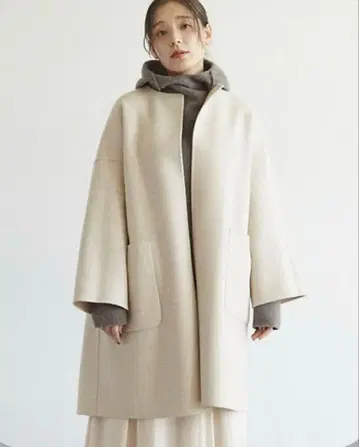 드레 스테리아 리버서블 코트