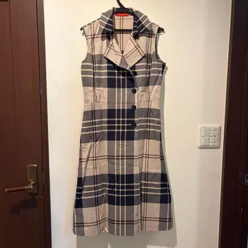 요크랜드 체크 원피스 베이지