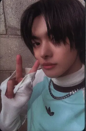 ALPHA DRIVE 1 LEE LEO COME CLOSER