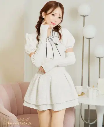 [ 새상품 ] 미셸 마카롱 슬림 레그 화이트 트위드 스커트