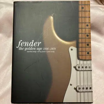 펜더 대명감 1946~1970 사진으로 짚어보는 빈티지 기타와 아트 -