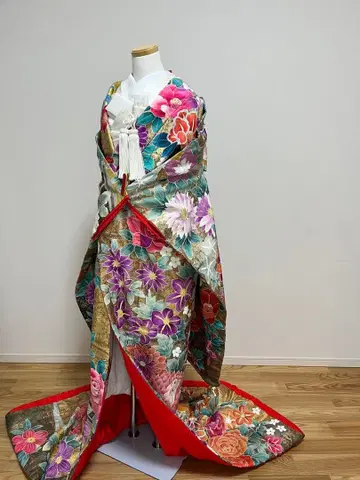 서양 꽃의 화려한 이로 우치카케