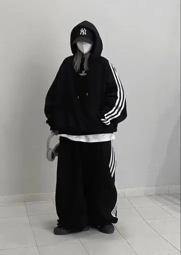 [ YACA ] 사이드 라인 스웻 팬츠