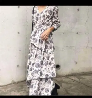 Ameri VINTAGE CHARLOTTE ARCHAIC DRESS