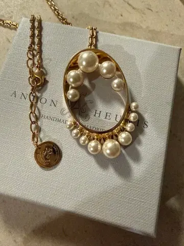 [새상품급] Anton Heunis 펄 목걸이 made in Spain