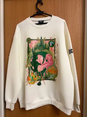 USJ 위키드 맨투맨 L 사이즈