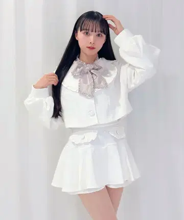 Honey Cinnamon 세일러 카라 숏 자켓 화이트