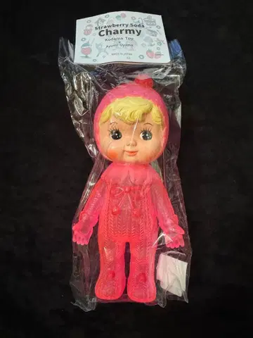 미개봉 새상품 딸기 소다 챠미짱 우야마 아유미 콜라보 소프트 비닐 인형