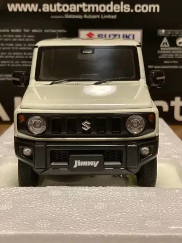 미사용 오토아트 1/18 스즈키 짐니 JB64w 펄 화이트
