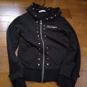 Tralala 블랙 하트 후드티