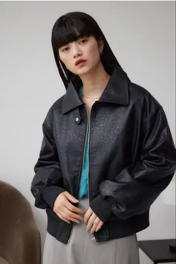 AZUL 페이크 레더 자켓 블랙