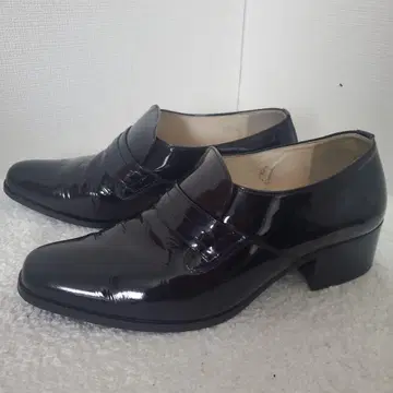 에나멜 심플 신사 구두