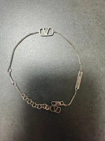VD 로고 실버 체인 팔찌