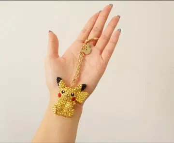 CRYSTAL STONE 앉은 피카츄 백참