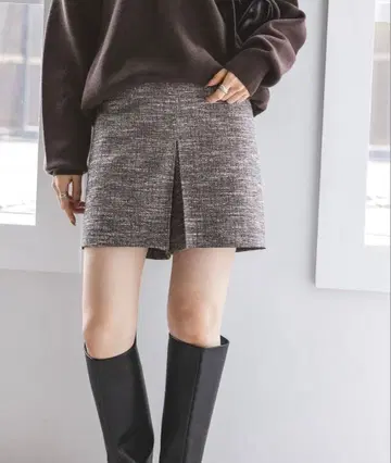 라이트 트위드 숏팬츠 NOBLE 베이크루즈