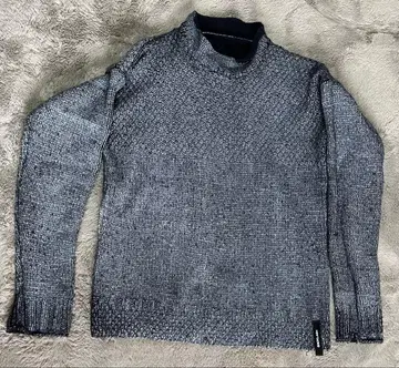 BACKLASH 그레이 터틀넥 니트