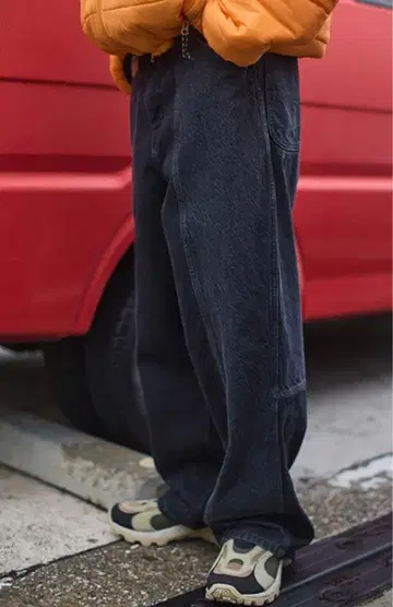 SEDAN ALL-PURPOSE Two-tone Wide Jeans