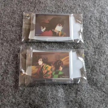 귀멸의 칼날 무한성편 아크릴 스탠드 물의 호흡 토미오카 기유