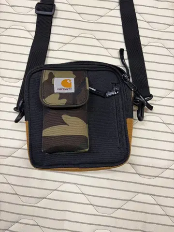 Carhartt 카모플라쥬 숄더백