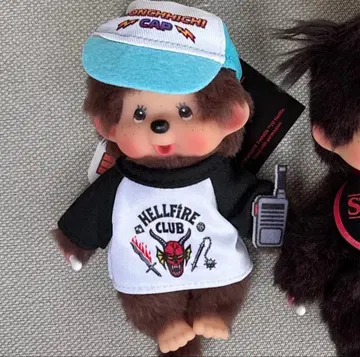 몬치치 x 스트레인저 씽스 키체인 헬파이어 클럽 1