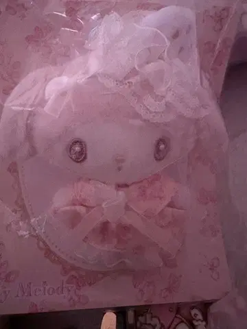 마이멜로디 화이트 딸기 마스코트 브로치