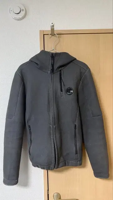 cp company 후드티