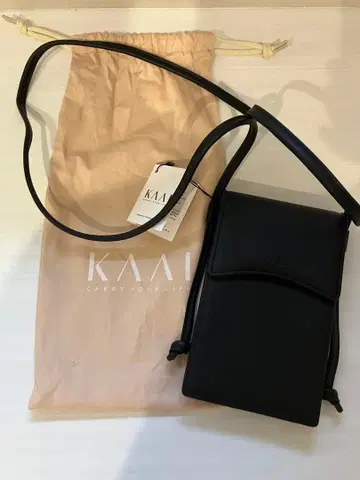 KAAI Arch Smartphone Pouch 블랙