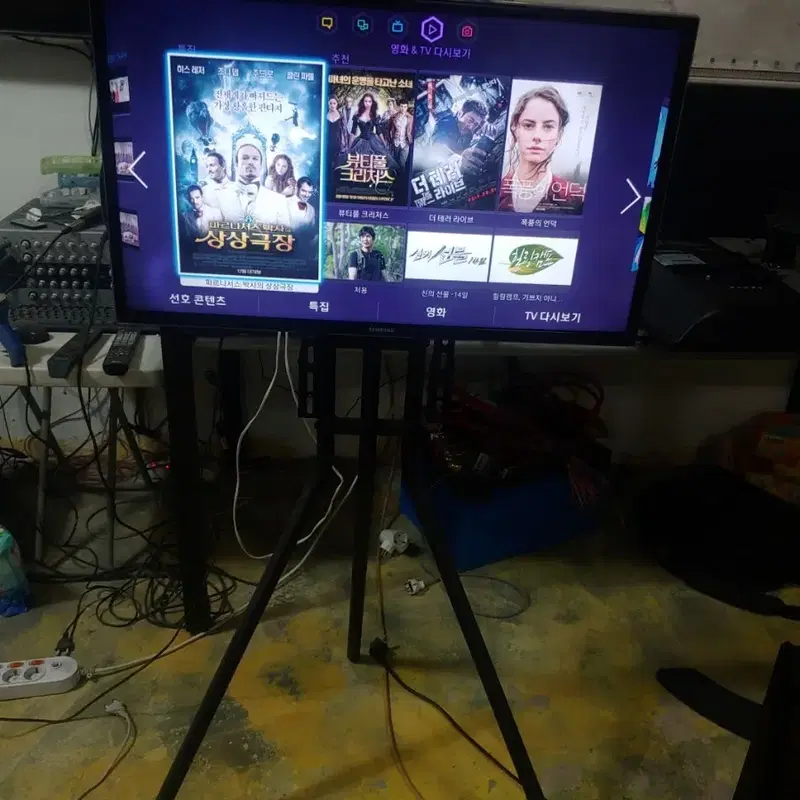 삼성 32인치 스마트tv un32f6400af 판매합니다.