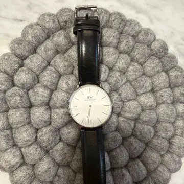 DW 아날로그 시계 화이트/블랙