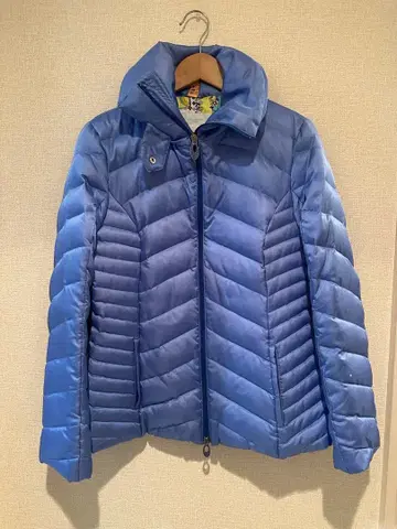 에밀리오 푸치 라이트 다운 자켓