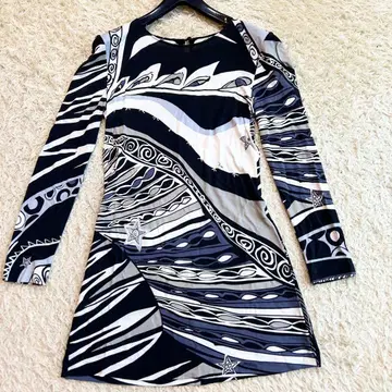 [컨디션 최상 에밀리오 푸치] 이탈리아제 최근 택 EMILIO PUCCI