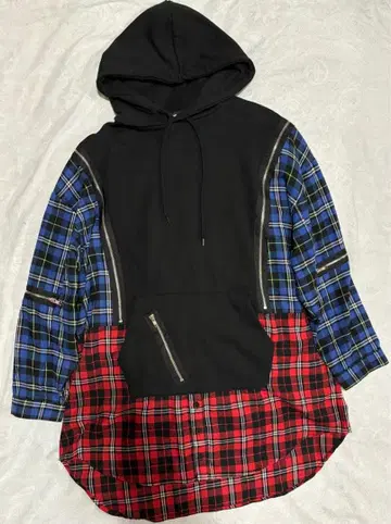 LiSA x Candy Stripper 콜라보 후디 블루/레드