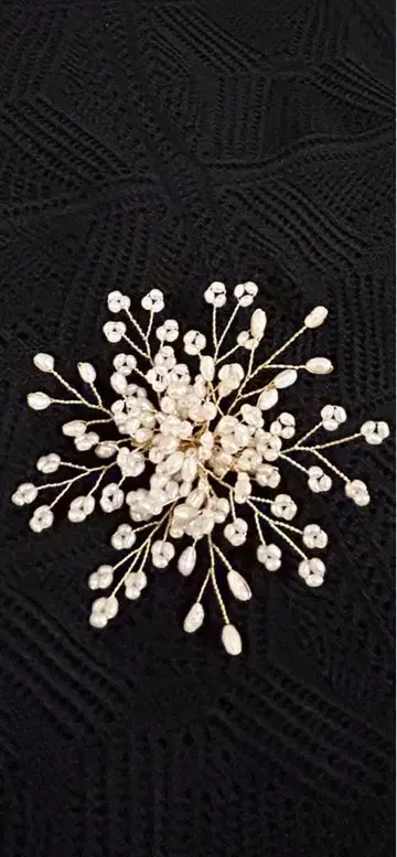 천연 담수 펄 코사지