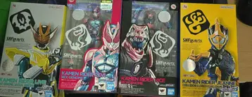 가면라이더 리바이스 이가라시 삼형제 피규아트