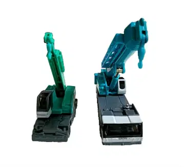 코벨코 올 테레인 크레인 KMG5220과 코베르코 올 테레인 크레인