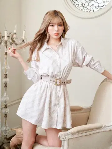 Darich 오블리크 로고 셔링 셔츠 원피스