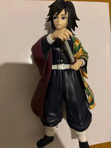 귀멸의 칼날 토미오카 기유 피규어