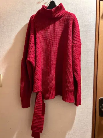 Sulvam 23AW 메쉬 비대칭 니트 빨간색