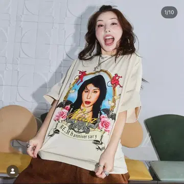 미사용 새상품 R.E.D 5th 애니버서리 T셔츠 크림 나카 리이사