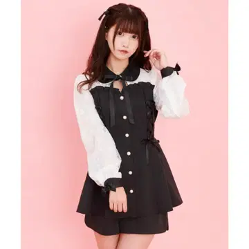 시크릿허니 Secret Honey 뷔스티에 절개 긴팔 셋업 블랙