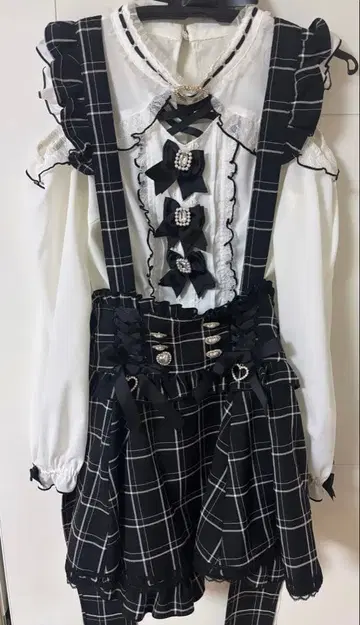 LIZLISA 블라우스 치마바지 세트 판매