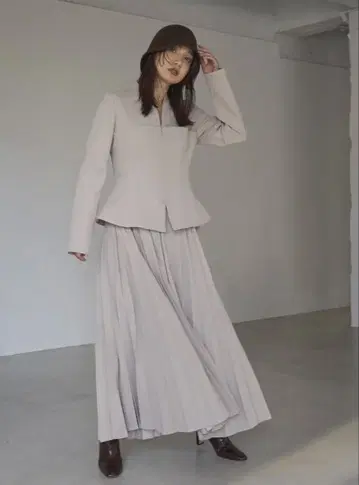 새상품급 FRAY.I.D 코르셋 자켓 드레스 베이지 사이즈 1