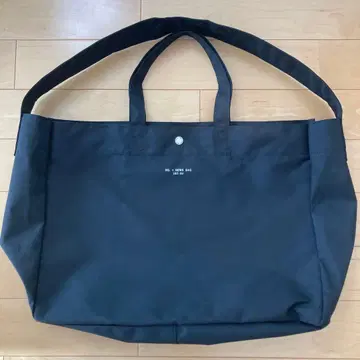 UNIVERSAL PRODUCTS CORDURA NYLON NEWSBAG